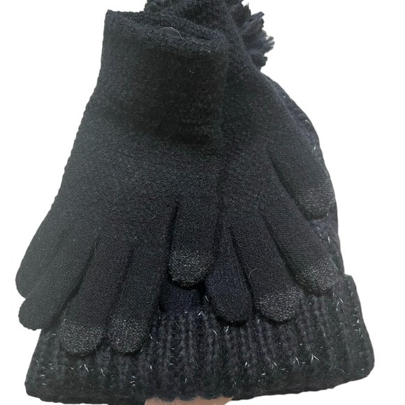 Women's NWT C&C California Pom Hat Beanie and Gloves‎ Set - Picture 2 of 3